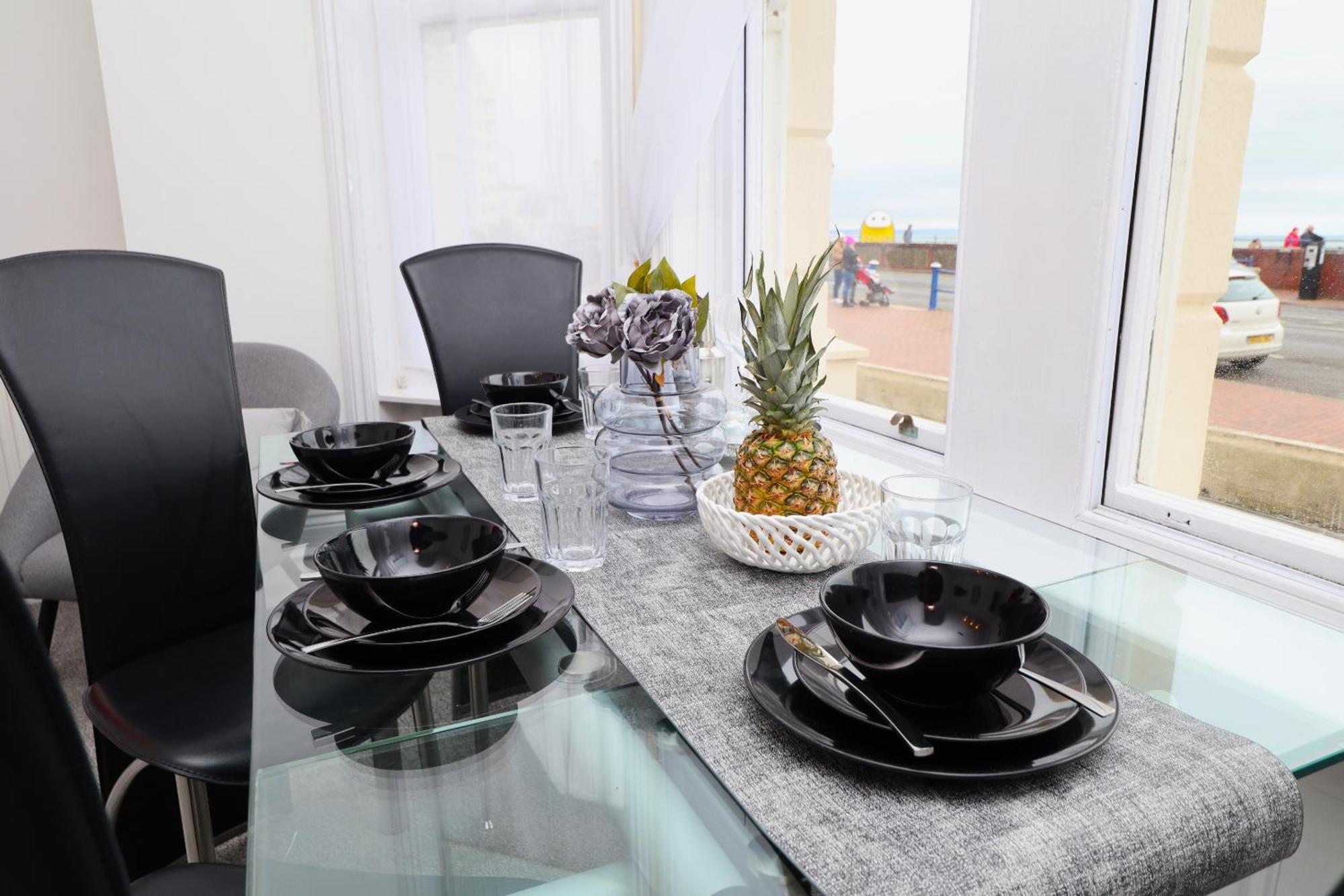 Bliss On The Bay Apartment Eastbourne Exterior photo