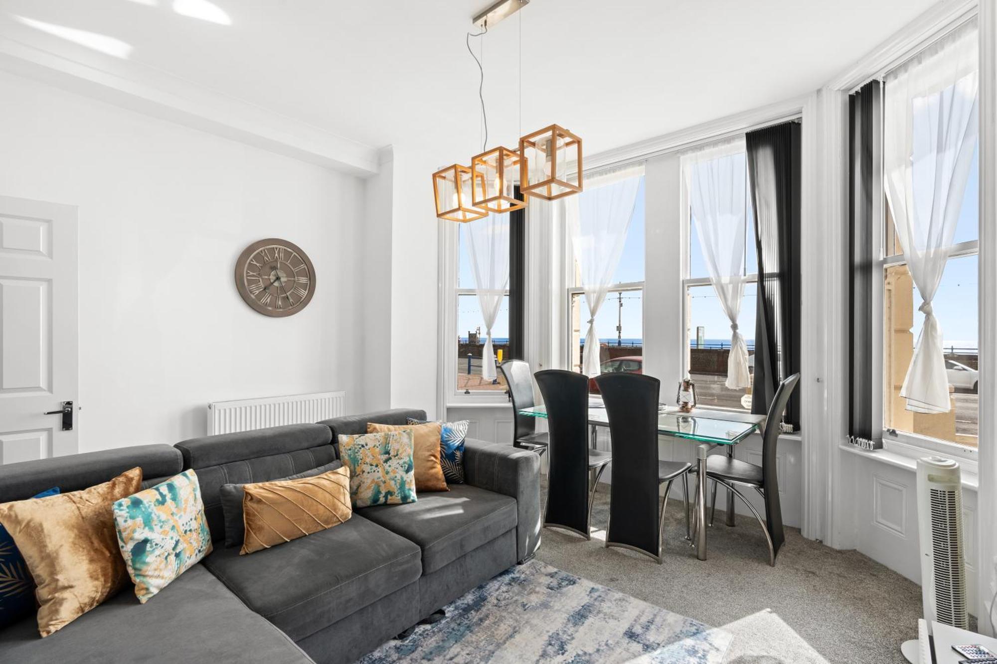 Bliss On The Bay Apartment Eastbourne Exterior photo