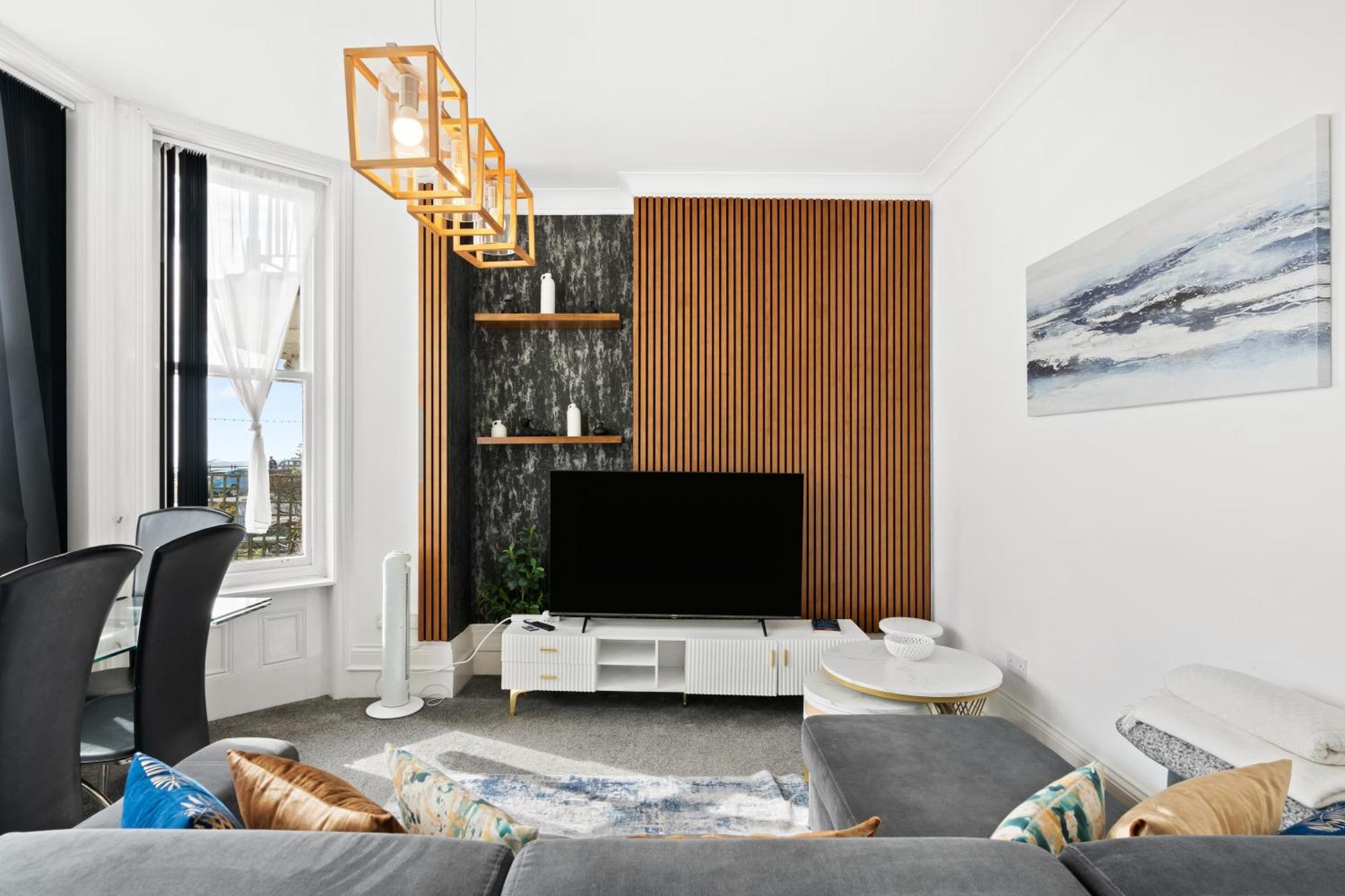 Bliss On The Bay Apartment Eastbourne Exterior photo