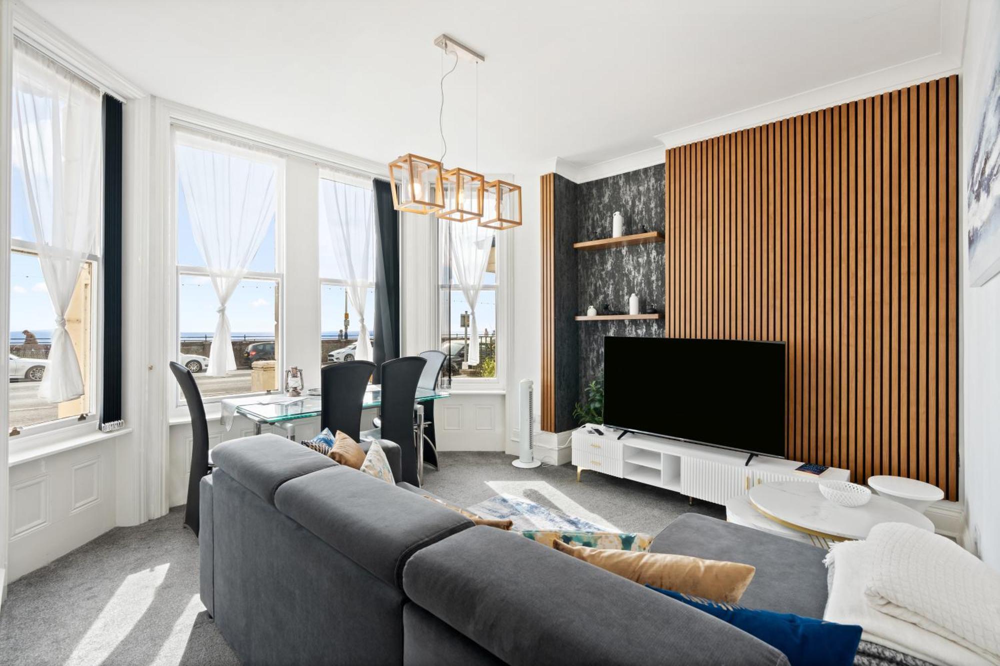 Bliss On The Bay Apartment Eastbourne Exterior photo