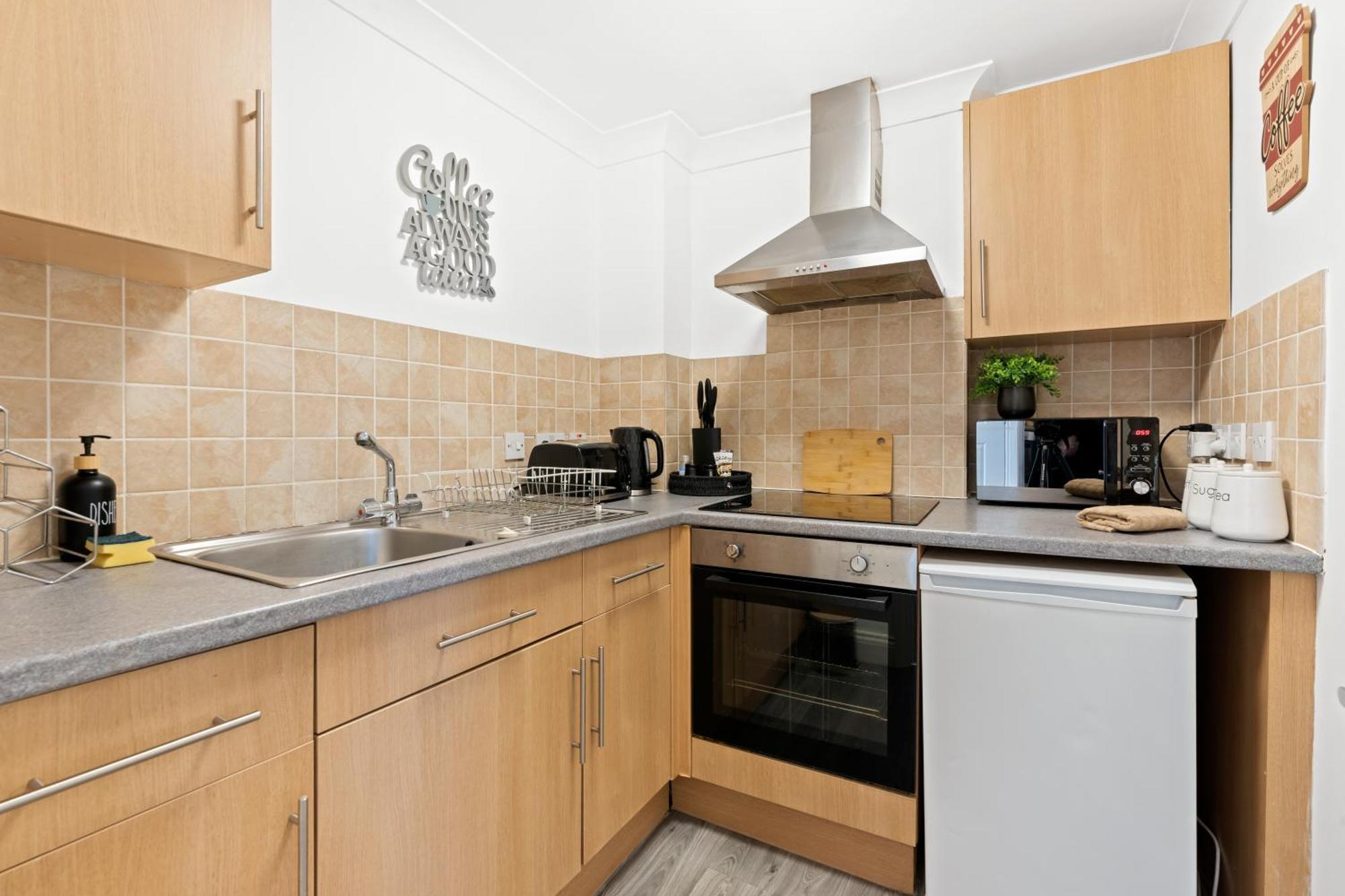 Bliss On The Bay Apartment Eastbourne Exterior photo