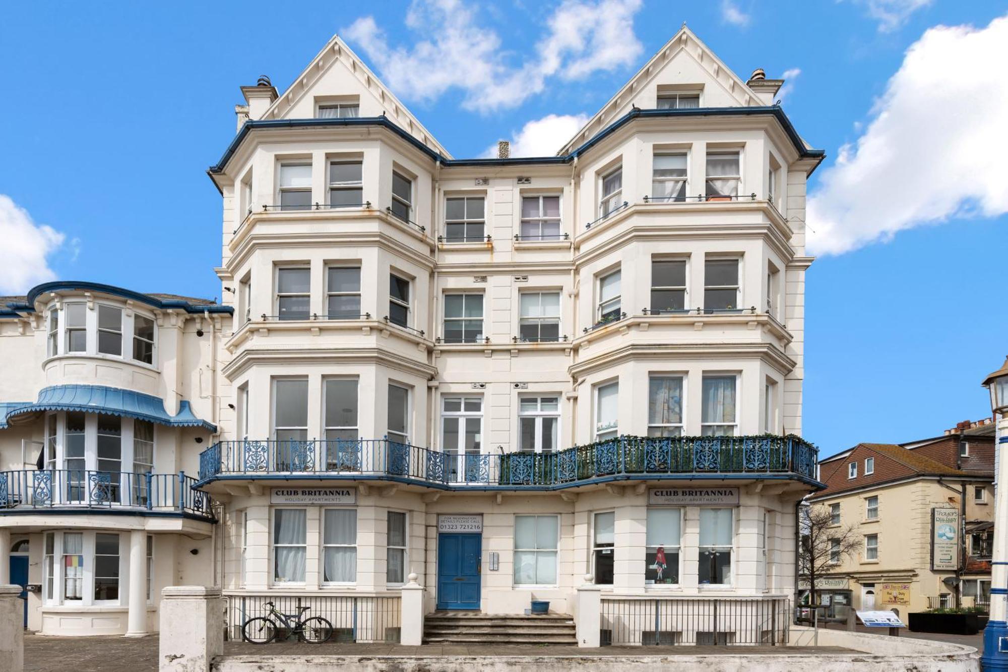 Bliss On The Bay Apartment Eastbourne Exterior photo